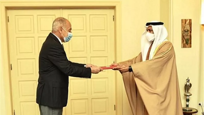 أبوالغيط يتسلم أوراق اعتماد حمد الشامسي مندوبًا للإمارات بالجامعة العربية