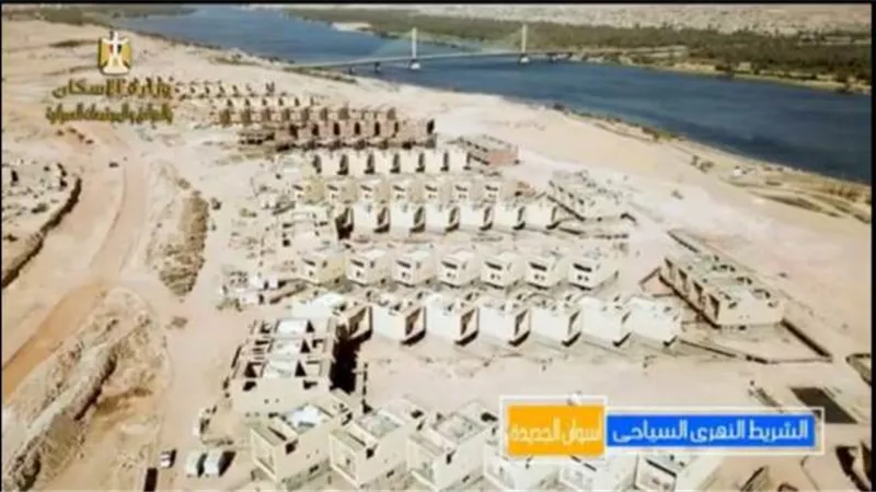 وزير الإسكان: جارٍ تنفيذ الممشى النيلى بطول 6 آلاف متر بمدينة أسوان الجديدة