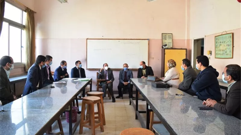 رئيس جامعة بنى سويف يلتقى أعضاء هيئة التدريس بقسم الجيولوجيا
