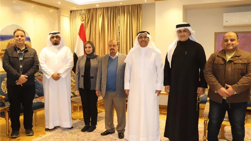 رئيس البرلمان العربي يلتقي رئيس مجلس النواب اليمني ويؤكد على محورية القضية اليمنية