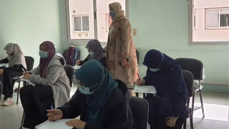 عميدة العلوم الإسلامية فى الأزهر تتابع امتحانات الطلاب الوافدين.. بالصور