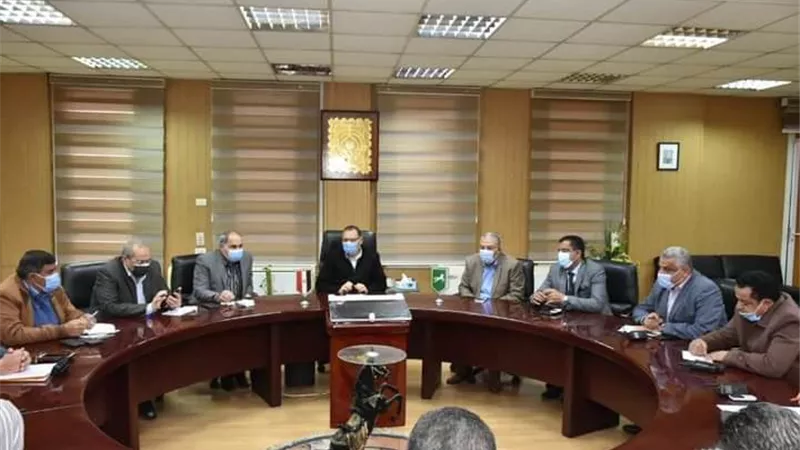 محافظ الشرقية يُشدد على تكثيف أعمال النظافة ورفع الإشغالات وسرعه الانتهاء من إنهاء أعمال الرصف ورفع كفاءة الطرق
