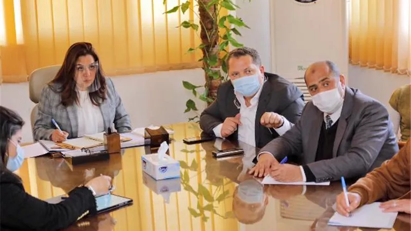 محافظ دمياط تتابع آخر المستجدات بمشروع إنشاء مجزر آلى ومحجر بيطرى