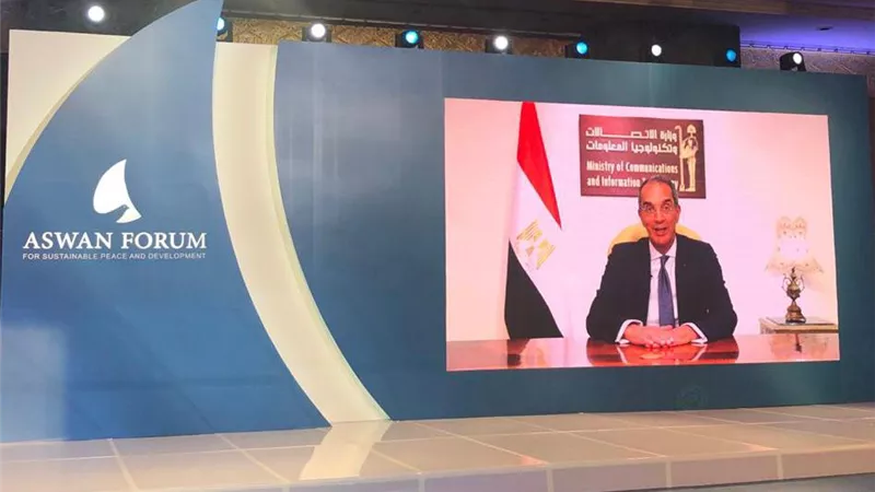 طلعت :القارة الأفريقية سوقا واعدا للاستثمارات فى تكنولوجيا المعلومات والاتصالات