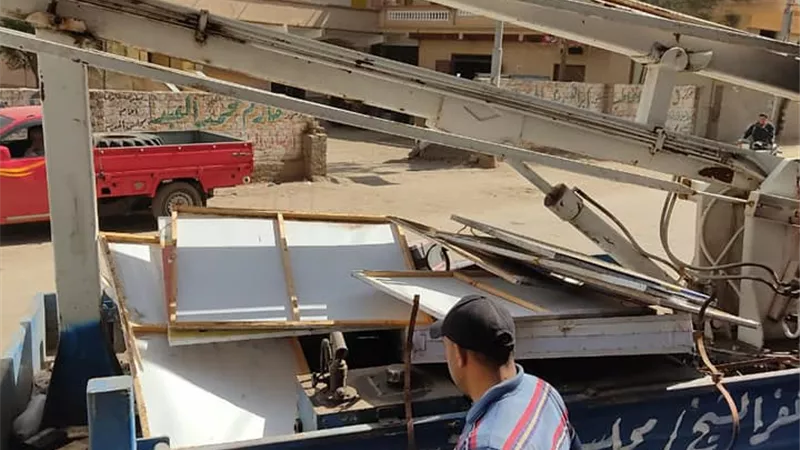 حملات لإزالة كافة الاشغالات والتعديات بمراكز ومدن محافظة كفرالشيخ