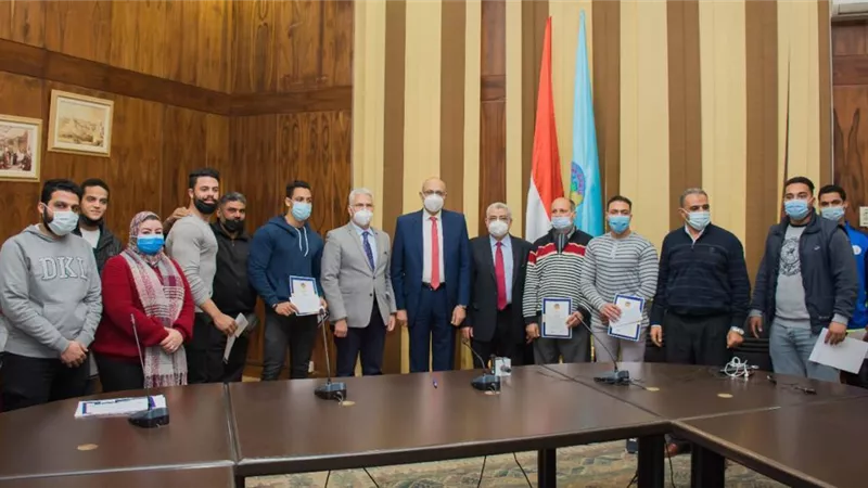 بالصورجامعة طنطا تكرم المتميزين في الأنشطة الطلابية