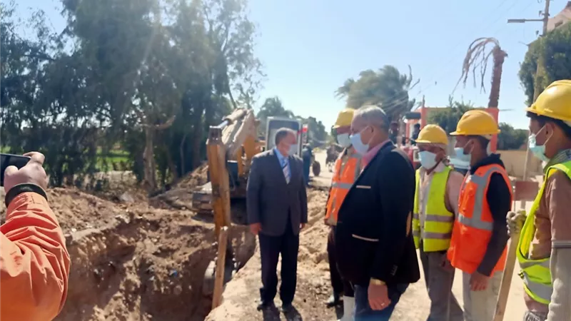 محافظ أسيوط يشدد على المتابعة الدورية لمشروعات تطوير الريف المصري