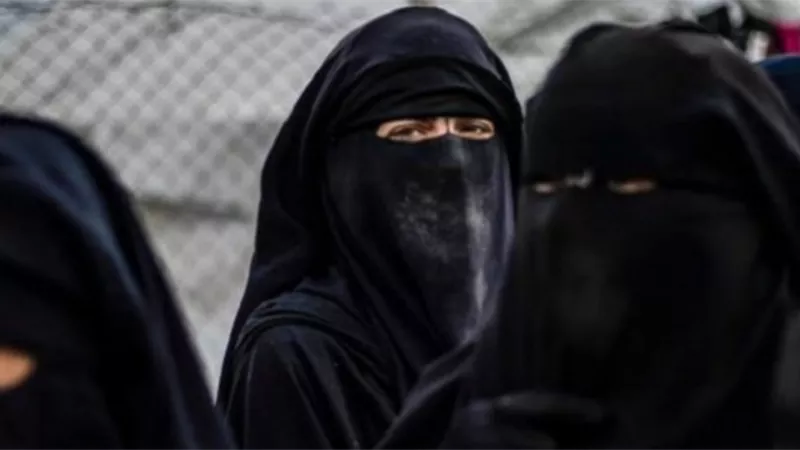 استراليا تسقط الجنسيه عن سيده تحمل الجنسيتين الأسترالية والنيوزيلنديه بسبب ثبوت انتمائها لداعش