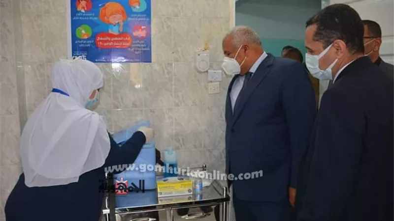 الزملّوط يضع تيسيرات لتلقي المواطنين لقاح كورونا بالواحات.صور
