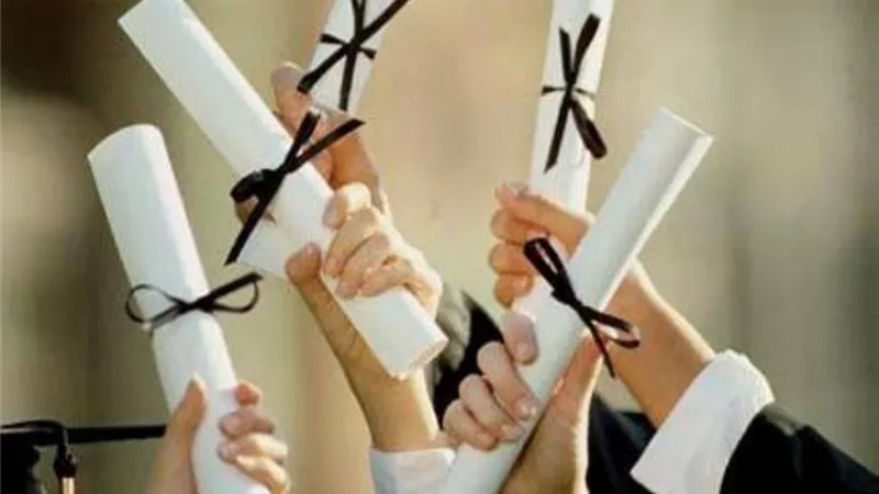 البحث العلمى :دعم ١٧٥٢ مشرع تخرج لطلبة الكليات العمليةبالجامعات الحكومية والخاصة