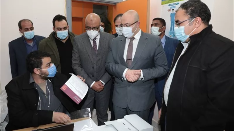 محافظ بني سويف يشهد بدء فعاليات التطعيم بلقاح كورونا