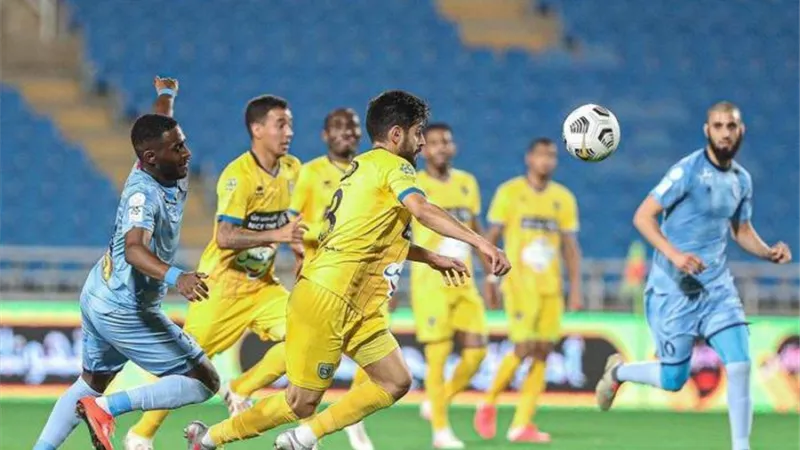 التعادل الإيجابى يحسم لقاء التعاون والباطن بالدورى السعودى.. شاهد