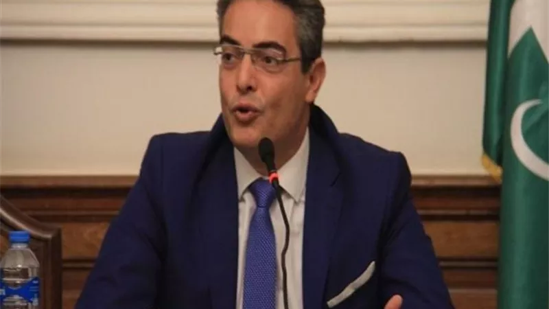 نقيب الإعلاميين ناعيا الفريق كمال عامر.. 