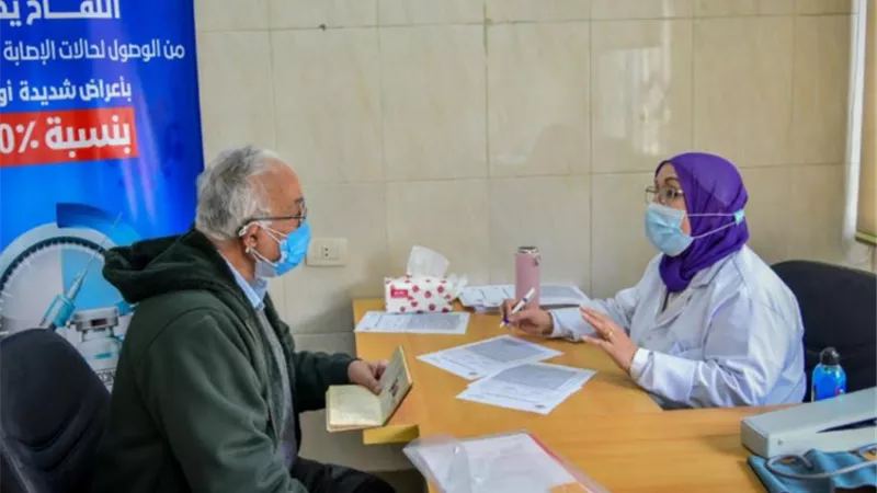 الصحة: تطعيم 1141 مواطنًا من الفئات المستحقة بلقاح فيروس كورونا