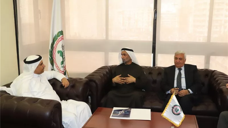رئيس البرلمان العربي يستقبل رئيس المجلس العالمي للتسامح والسلام