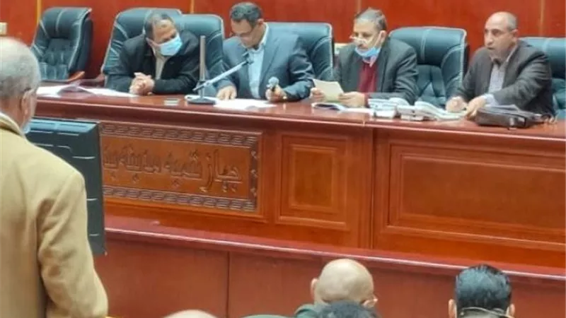 تفاصيل اجتماع رئيس جهاز بدر والشركات المنفذة لوحدات الإسكان الإجتماعى فى المدينة.. بالصور