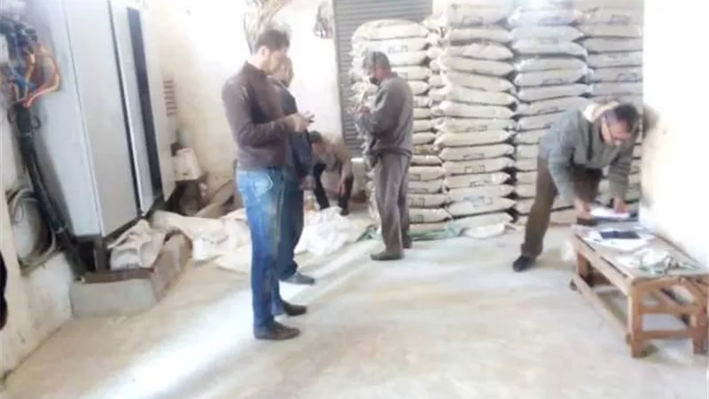 ضبط 7 أطنان و500 كيلو أرز ابيض مجهول المصدر داخل مضرب في ههيا بالشرقية .صور
