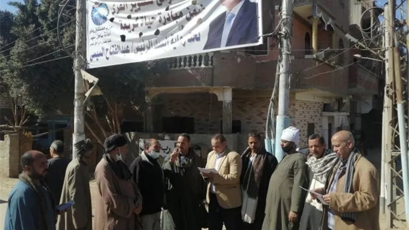 قطار حياة كريمة باسيوط ينقذ قرية اللوقا من الغرق في بحر الاهمال.. بالصور