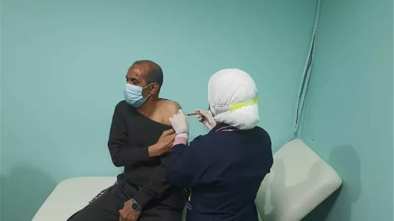 قافلة حياة كريمة الطبية تعالج 1400 مواطن بدمياط .صور