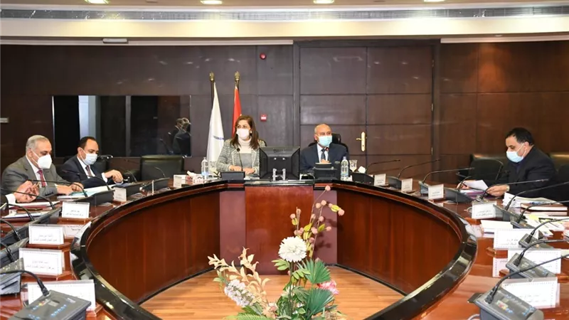 هالة السعيد تبحث مع 5 وزراء مقترح الخطة الاستثمارية للعام المالي 2021/2022