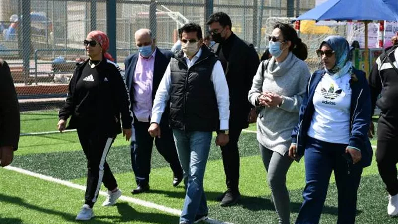 وزير الشباب يشهد فعاليات المهرجان الرياضي الأول للمقيمين بمصر