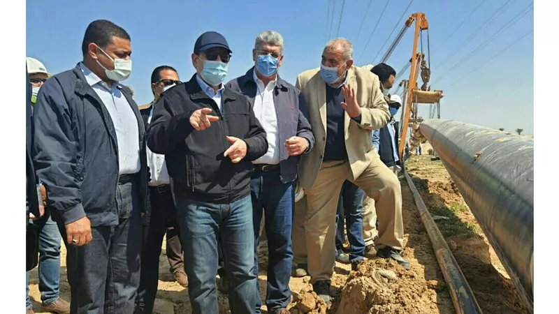 بطول 120 كيلومترًا.. وزير البترول يتفقد تنفيذ خط غاز العلمين الجديدة
