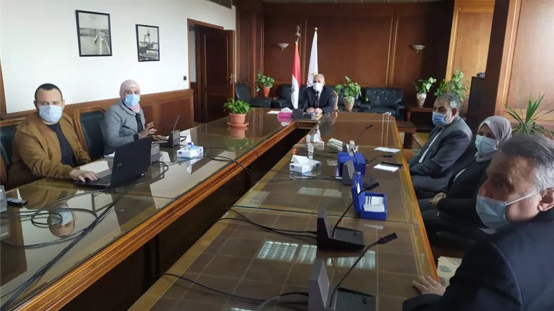 عبد العاطى: مراقبة رطوبة التربة وتشغيل ماكينة الرى بإستخدام الهاتف المحمول