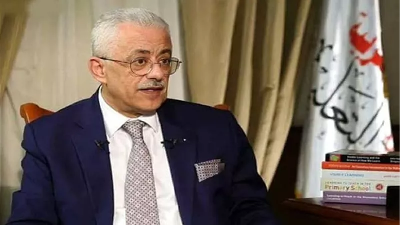 طارق شوقى يعلن ضوابط النجاح والانتقال للصفوف الأعلى للشهادة الإعدادية
