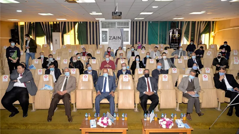 مناقشة مهارات تكنولوجيا المعلومات فى وظائف سوق العمل بجامعة المنصورة
