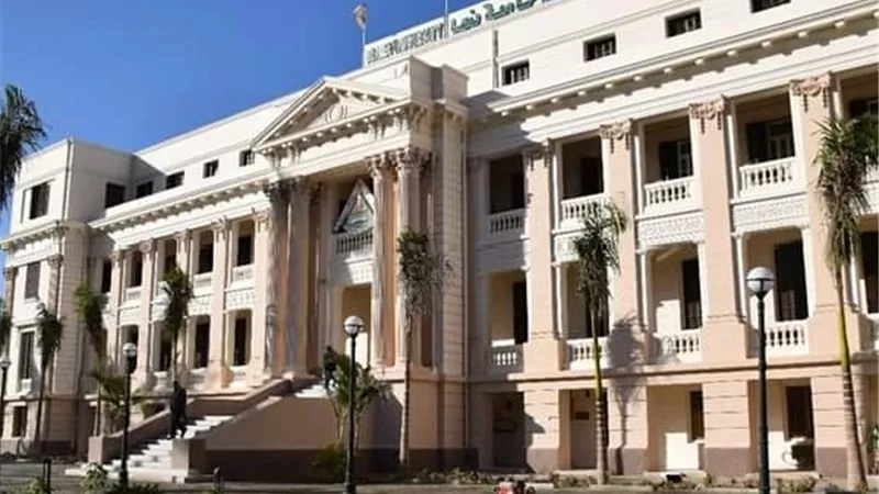 جامعه بنها تشارك في التحكيم النهائي بمهرجان ابداع في العروض المسرحيه والفنون الشعبيه