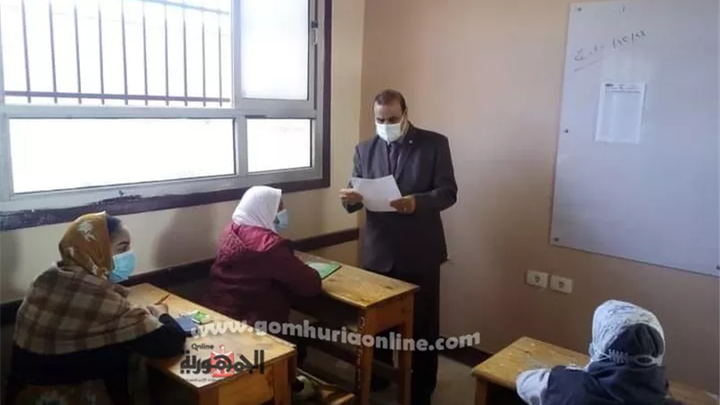 9397 طالبا أدوا الامتحان المجمع للشهادة الإعدادية بأرجاء مطروح