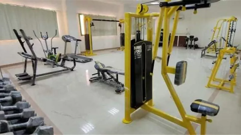 افتتاح أول صالة للألعاب الرياضية بكلية الطب البيطري بجامعة سوهاج..صور