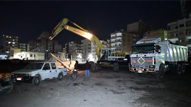 بدء أعمال الحفر بمشروع تطوير العاصمة بالفيوم