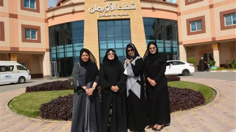 تعرف على فنانات ومشاهير دعمن مرضى السرطان بالأقصر