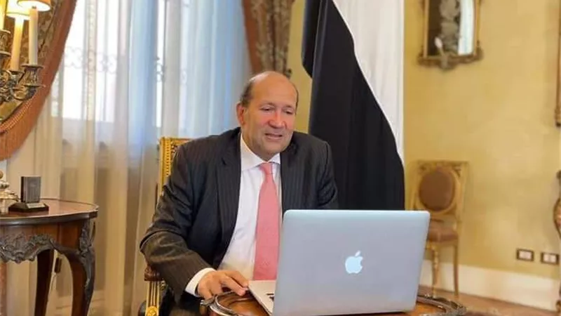 رئيس الجاليه المصريه بروما يشيد بجهود البعثة الدبلوماسية بأيطاليا