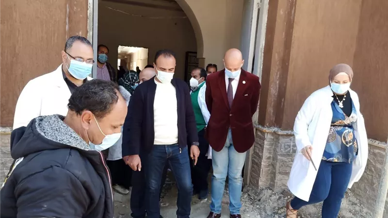 وكيل وزارة الصحة يتفقد أعمال التطوير بمستشفي الصدر بالزقازيق