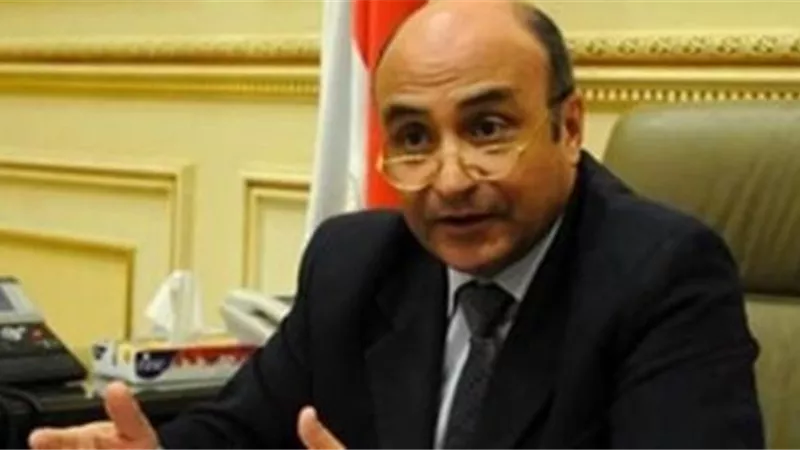 وزير العدل : توجيهات الرئيس السيسى بعمل المرأة بالنيابة العامة ومجلس الدولة هدية لها