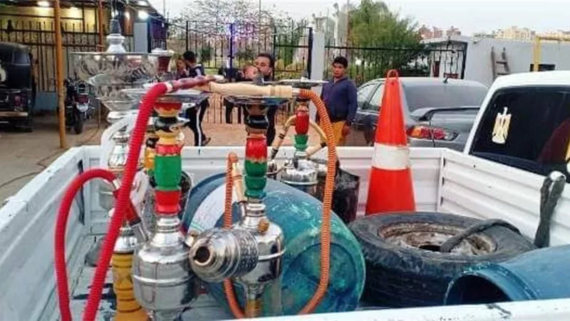 ضبط ١٢ توك توك مخالف لخطوط السير ومصادرة ٨ شيش من مقهي مخالف بنطاق مركز ومدينة الزقازيق