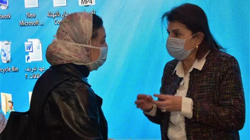 إقبال كبير على جناح جامعة عين شمس المشارك بمعرض التعليم العالي