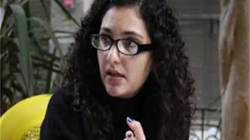 مصدر أمنى ينفى إدعاءات منى سيف حول وجود تعذيب داخل السجون بإستخدام الكهرباء