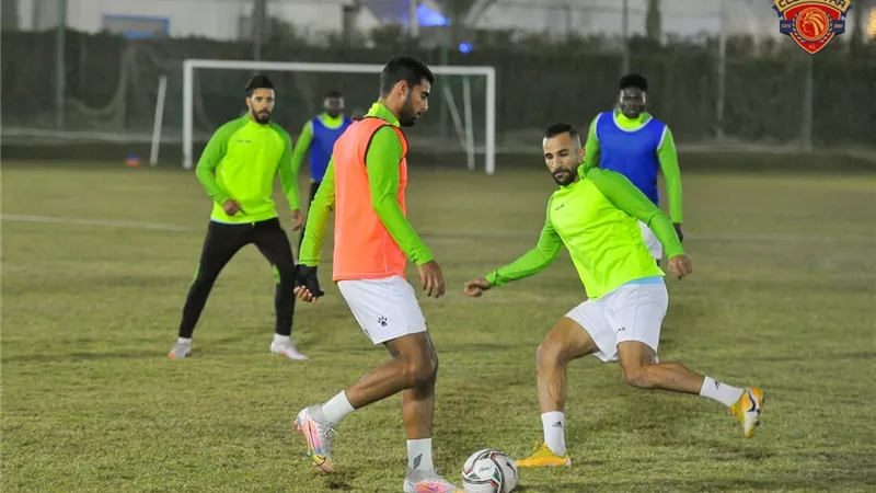 مهاجم سيراميكا يغادر المران بسبب تعرضه للإصابة