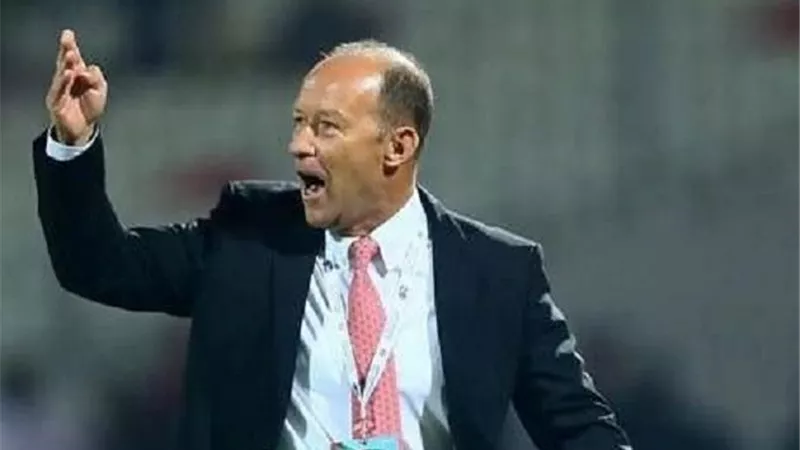 كالديرون يوضح حقيقة مفاوضات الزمالك معه
