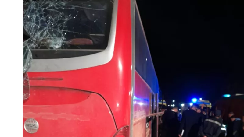 بالأسماء.. مصرع 7 اشخاص فى حادث انقلاب أتوبيس بطريق السخنة – السويس