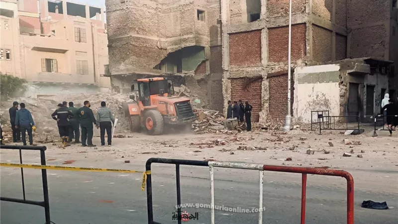 انهيار جزئي بعمارة قديمة بالاسماعيلية دون اصابات