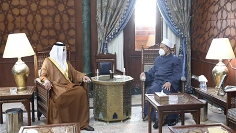 شيخ الأزهر يستقبل السفير الإماراتي بمقر مشيخة الأزهر