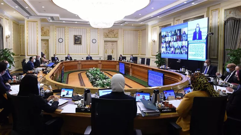 الوزراء يوافق على الحوافز المقترحة للموظفين المنتقلين للعمل بالعاصمة الإدارية الجديدة