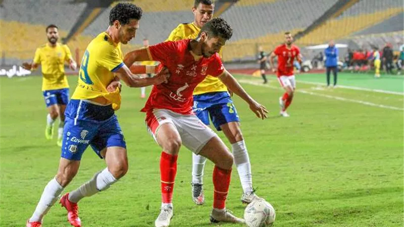 شوط أول سلبي بين الأهلي والإسماعيلي بالدوري