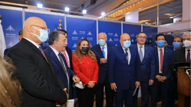 وزير الاتصالات يتفقد جناح جامعة بنها بمعرض إيديوجيت 2021 وسط إقبال طلابي كبير