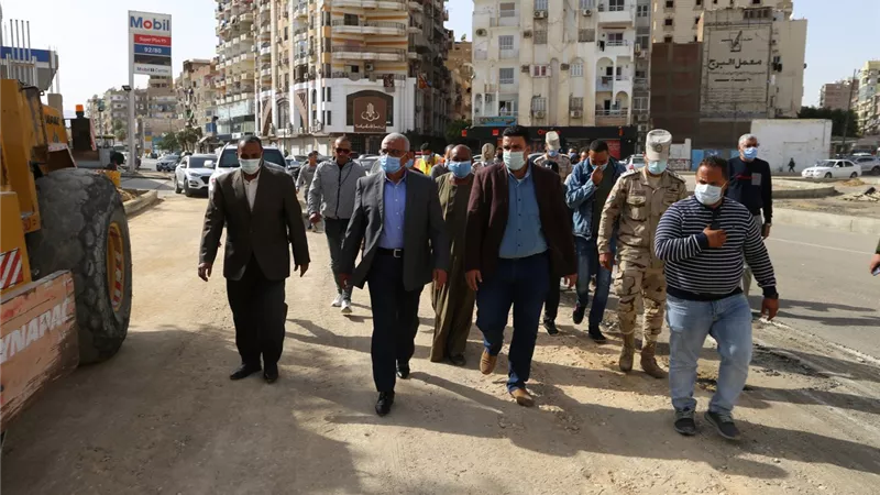 ممشي جديد ومحلات وساحة انتظار للسيارات بطريق بورتوفيق