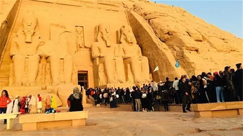 الهزة الارضية بأبو سمبل ...لم يشعر بها احد